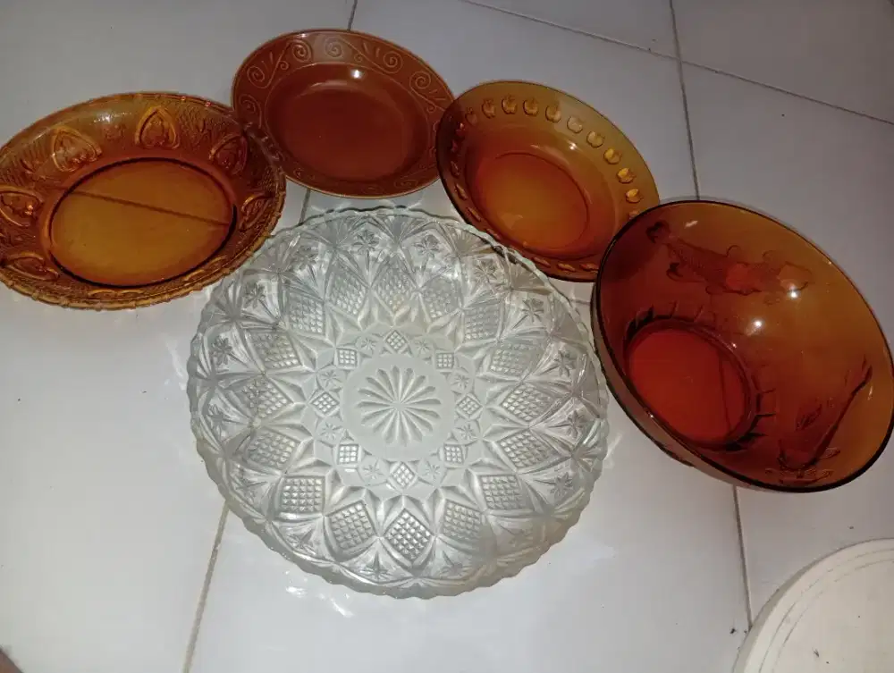 Di Jual 2 mangkuk besar dan tebal + bonus 3 pcs piring