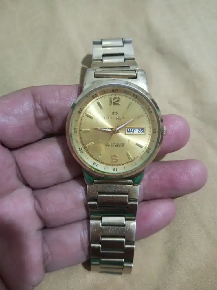 Jam tangan Hegner