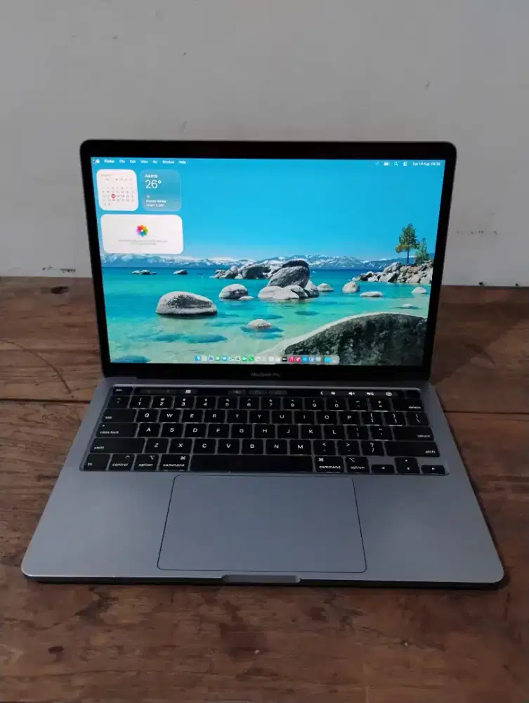 Macbook Pro 13 Inch 2020 i5 16gb/512gb Touchbar