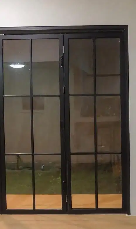 Dijual kusen jendela kaca aluminium lipat bekas