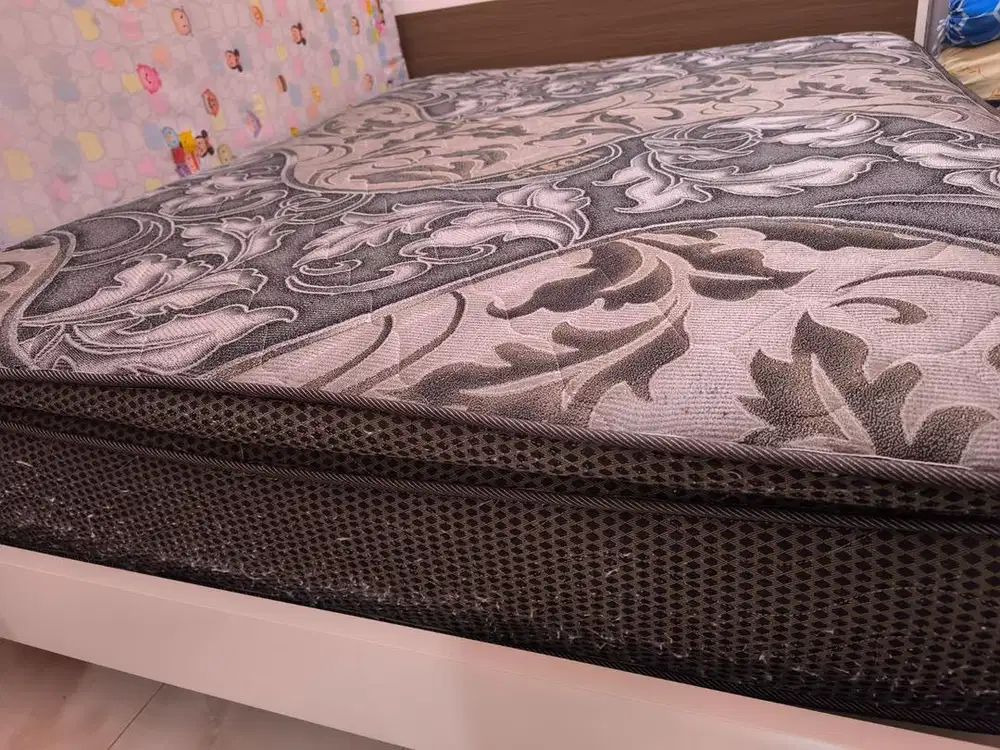 Kasur Springbed Bekas