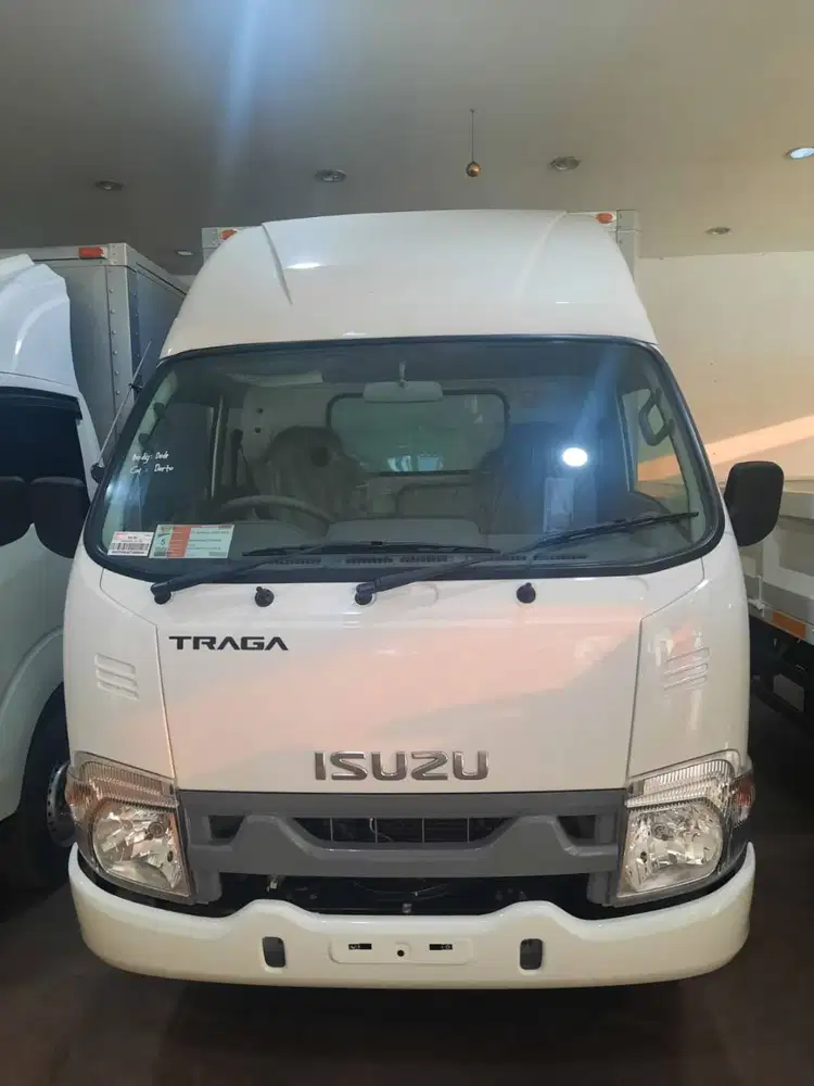ISUZU TRAGA 2026 — REAL ON THE ROAD!
