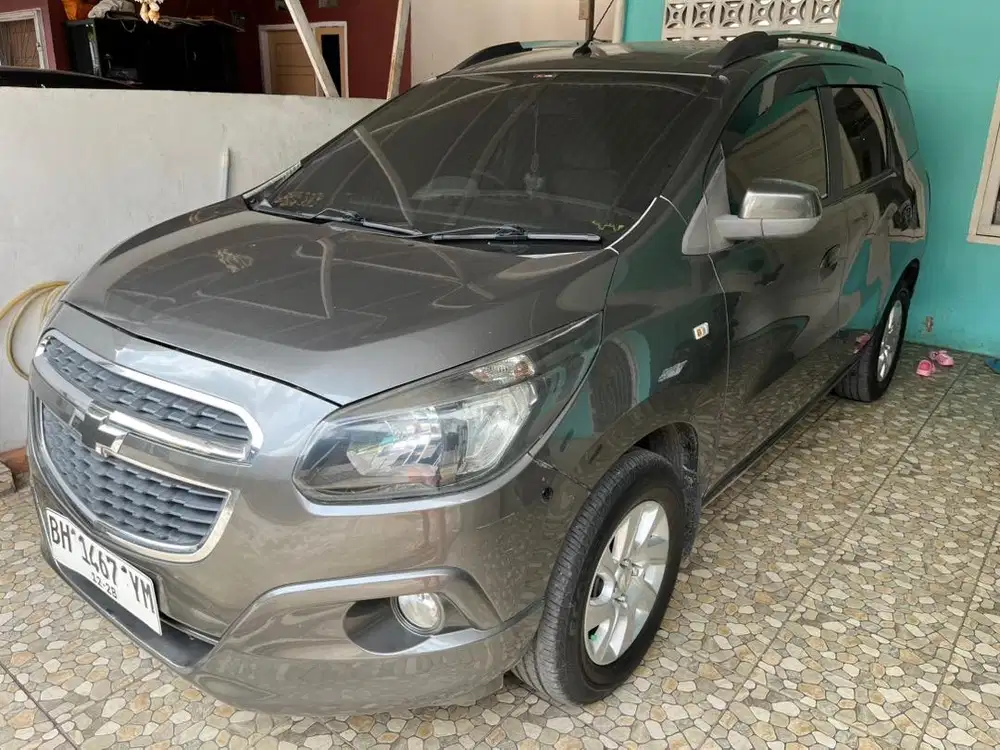 Chevrolet Spin LTZ 1.5 MT
