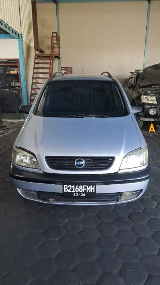 Zafira matic 2003 orisinil