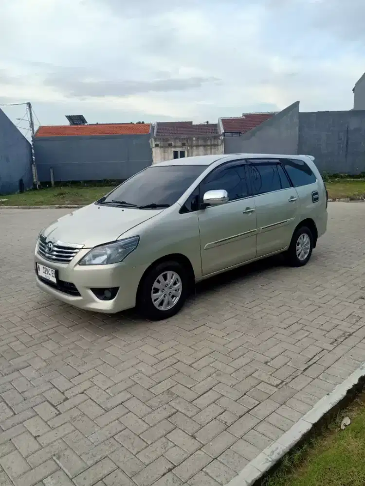 Innova G Diesel 2013 Manual