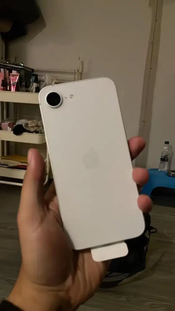 Iphone 16e 256gb like new unit langka