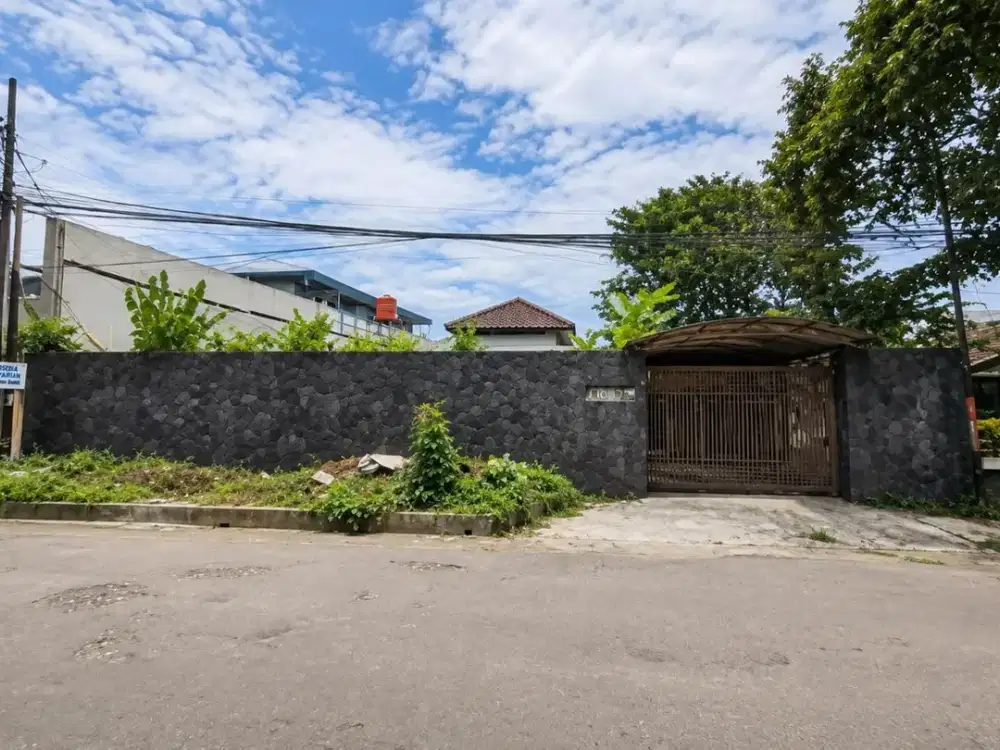 Rumah Besar 2 Lantai di Komplek Setrasari Kulon Bandung