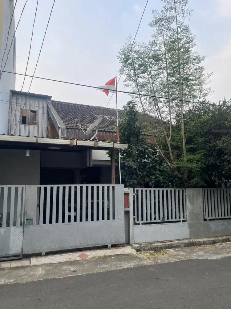 DIJUAL MURAH!! RUMAH LT. 150m2 - Kebon Jeruk, Jakarta Barat