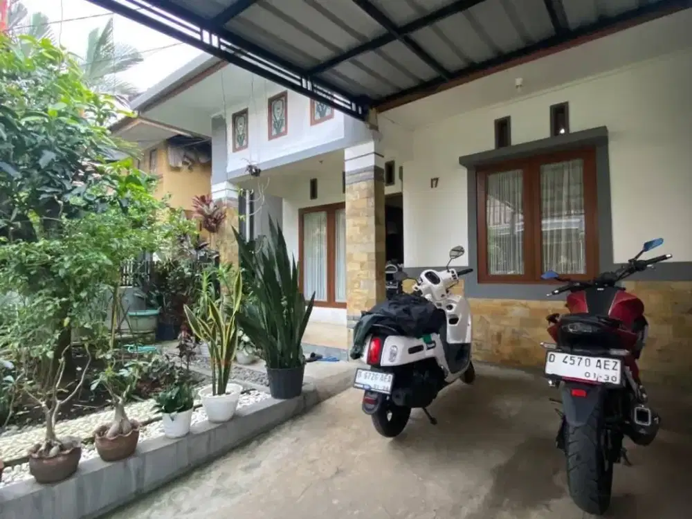 Dijual Rumah Siap Huni Arcamanik deket antapani cisaranten Bandung