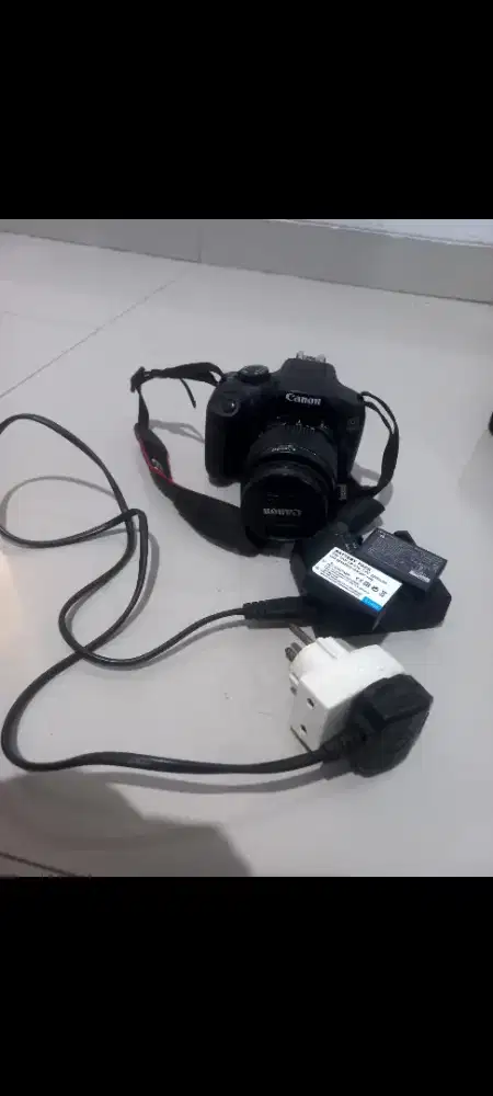 Dslr 1300D canon