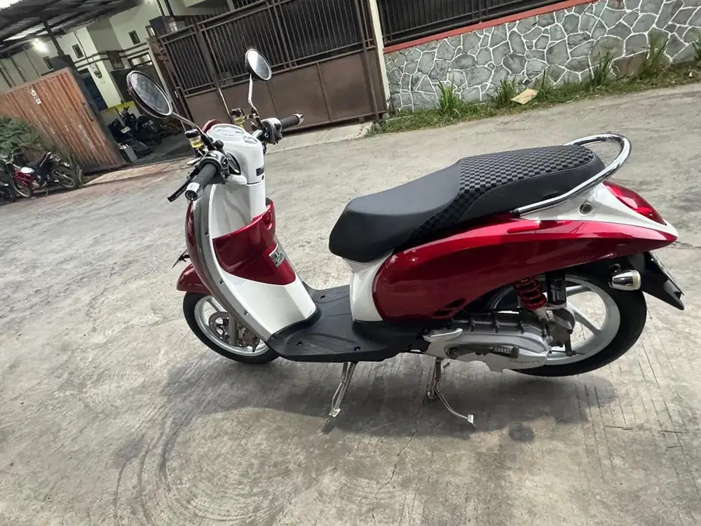 Honda scoopy karbu