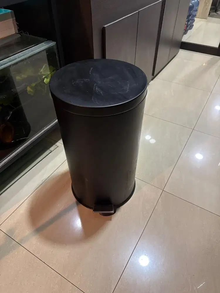 Tempat sampah informa