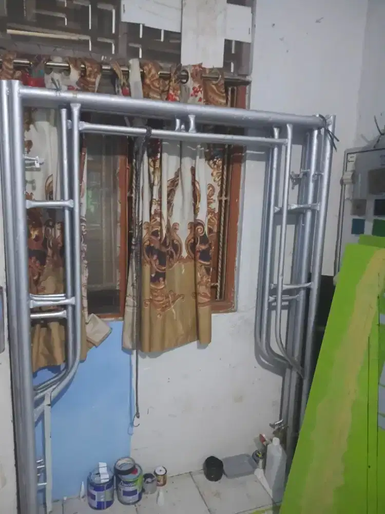Scafolding kuat abu silver
