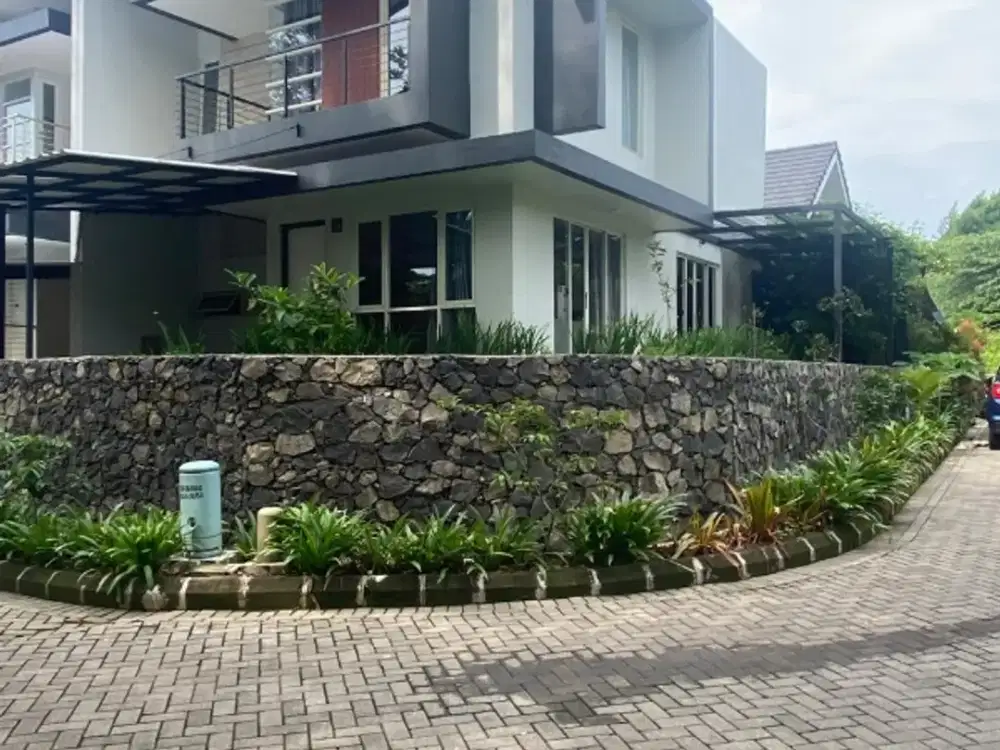 Dijual Rumah depan taman Full Furnish, hook, Rancamaya Bogor