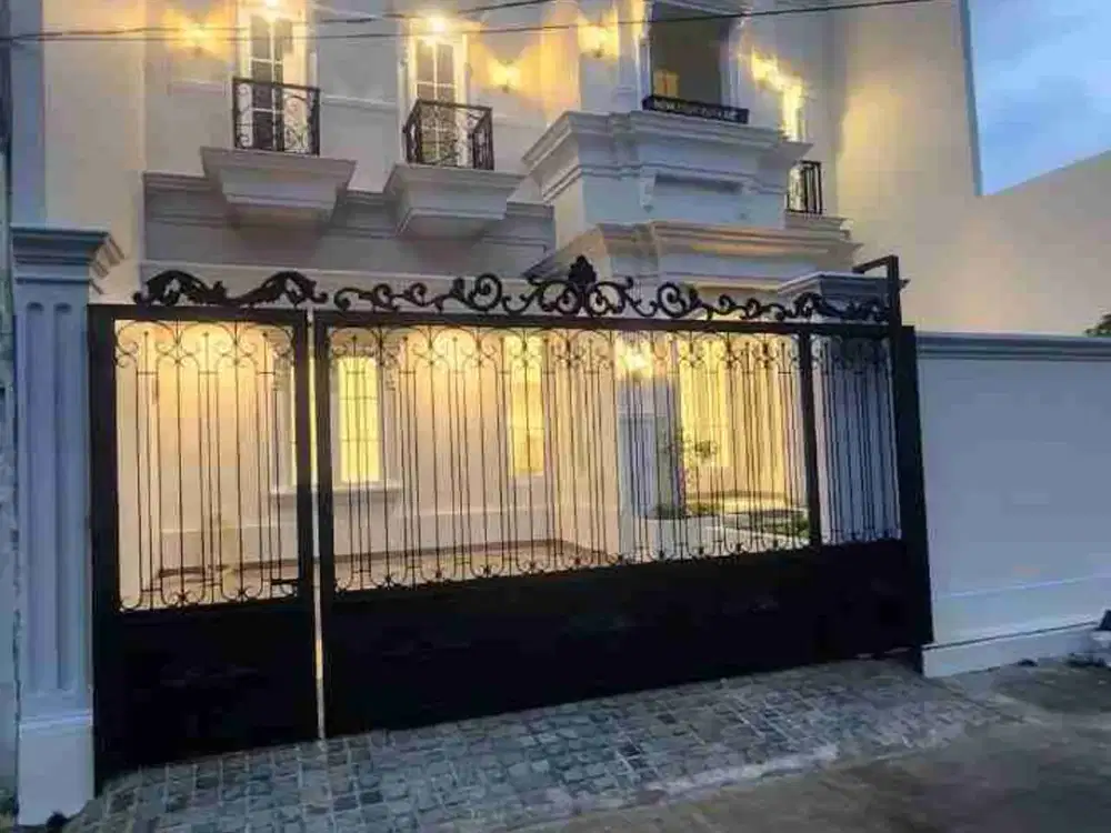 Dijual rumah baru komplek DPR joglo  jakarta barat, Lt. 10 X 20, 200 m2, Lb.  350 m2, shm