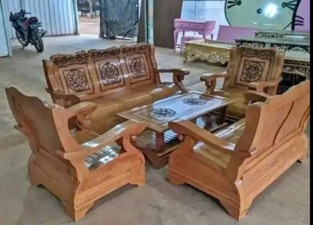 KURSI TAMU JATI