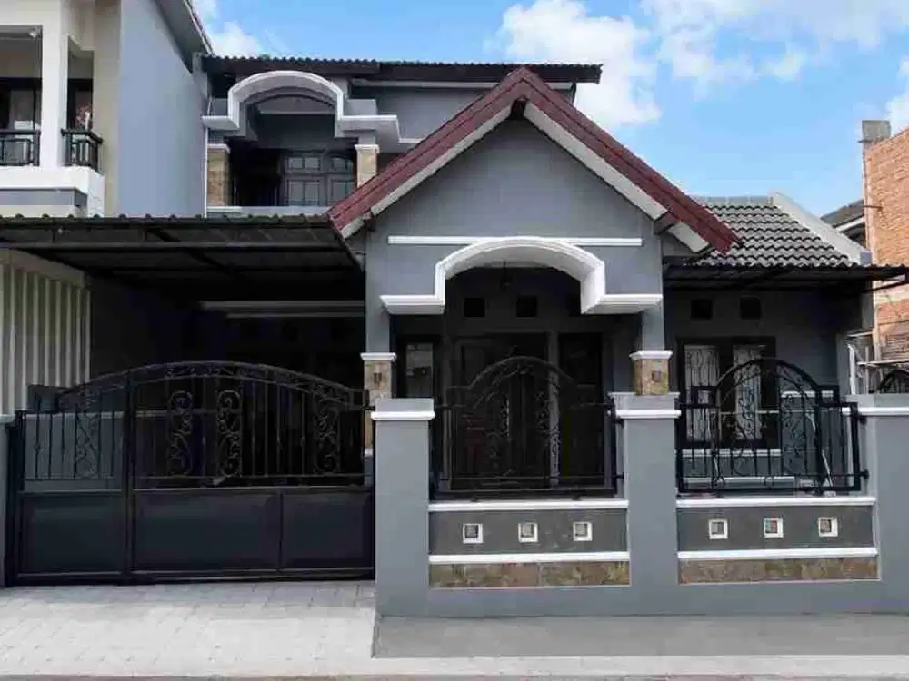 DIJUAL RUMAH 2 LANTAI SANGAT STRATEGIS DEKAT UGM DI JL KALIURANG
