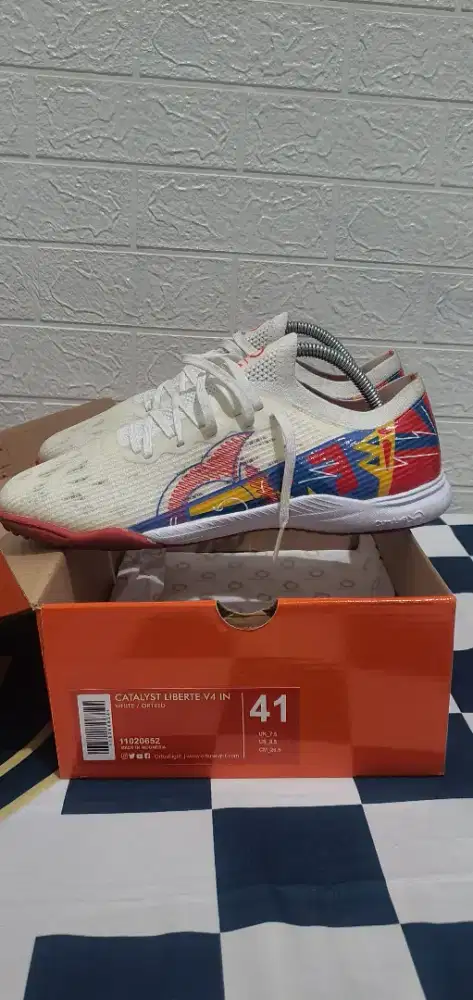 Dijual Cepat Sepatu Futsal Ortuseight Original
