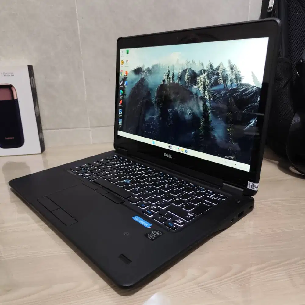 Laptop Dell Premium Intel Core i5 Touchscreen layar sentuh Siap Pakai