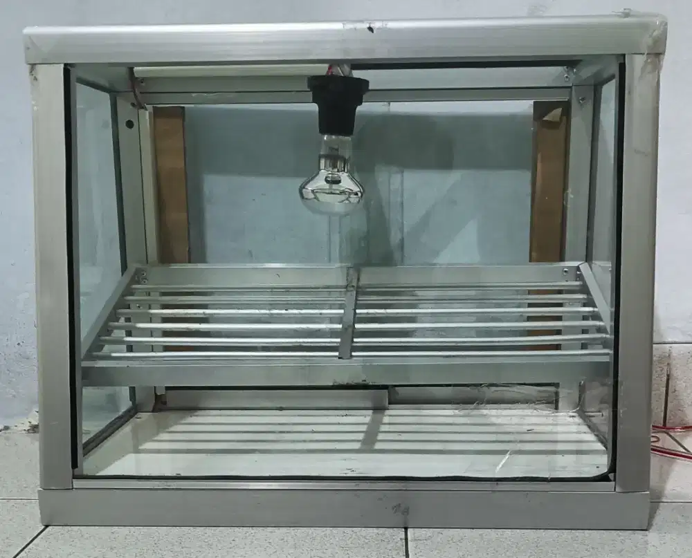 Etalase Alumunium Kaca P.50 L.30 T. 50
