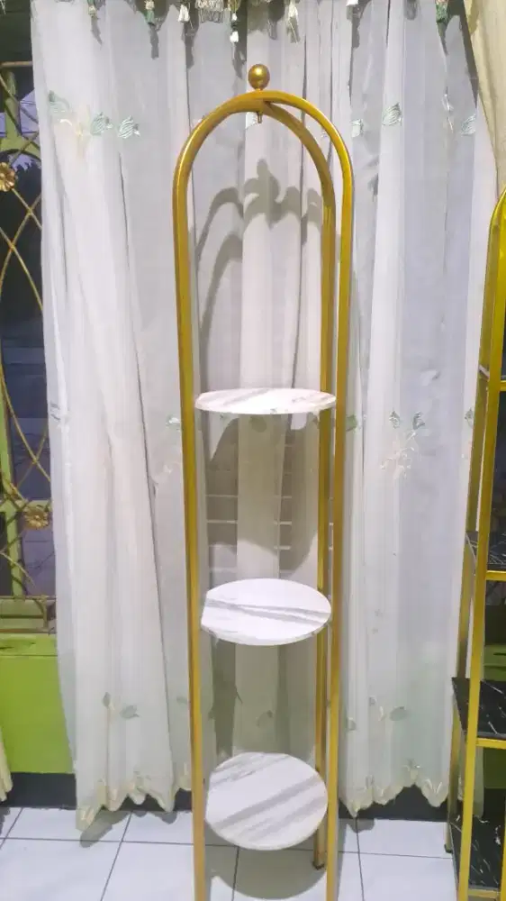 Rak sudut model sangkar