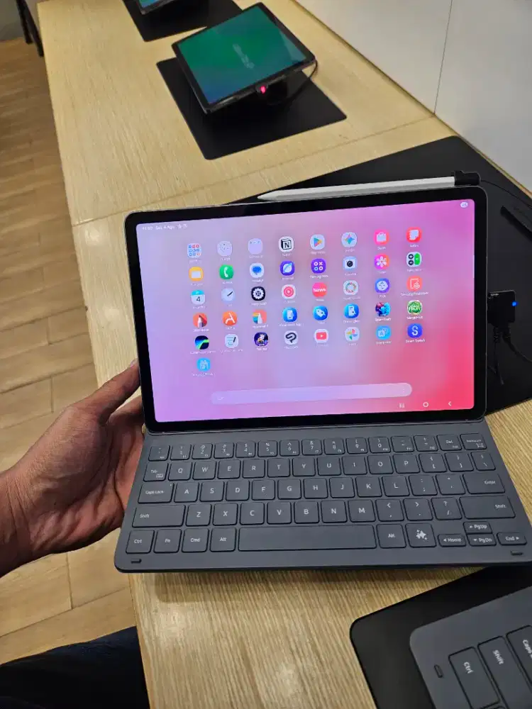 SAMSUNG TAB S10 LITE 5G DISKON 1 JUTA BONUS KEYBOARD, COVER & SPEAKER