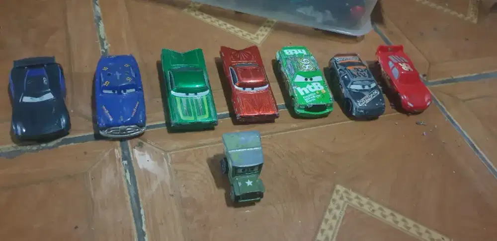 mainan mobilan cars