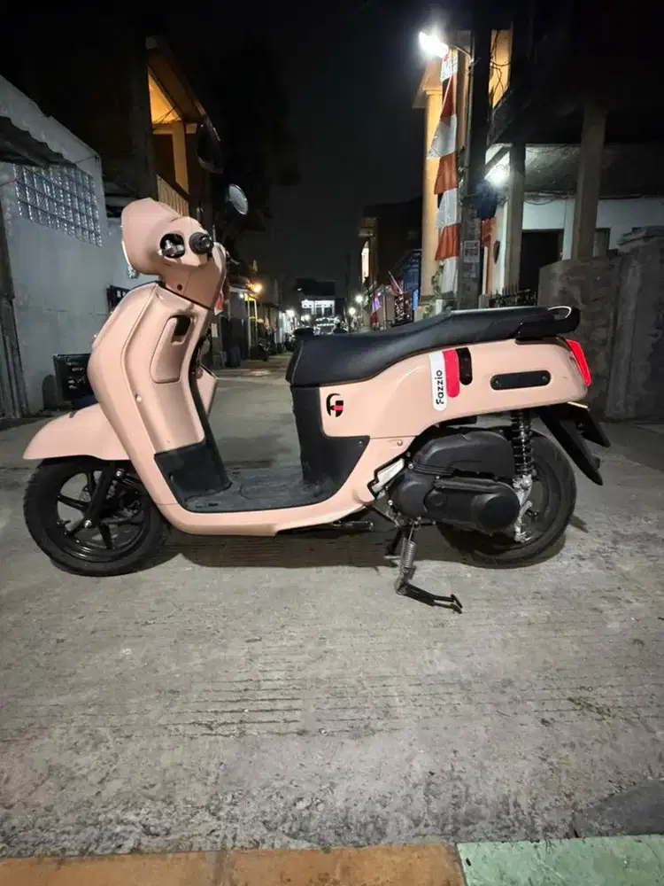 Yamaha Fazio 2025 Warna Ungu Muda/Pink  (Jarang Pakai)