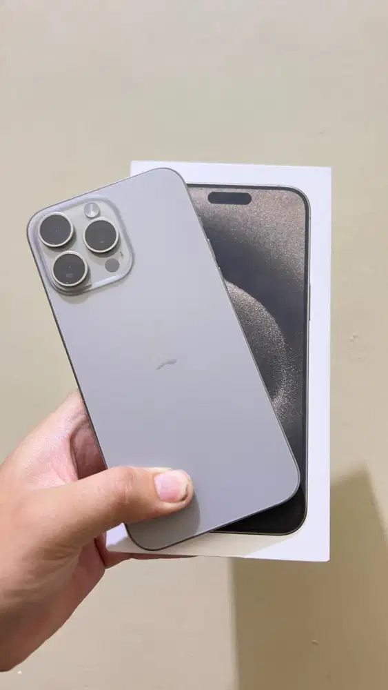 Iphone 15 pro max 256 resmi ibox natural titanium no minus siap pakai