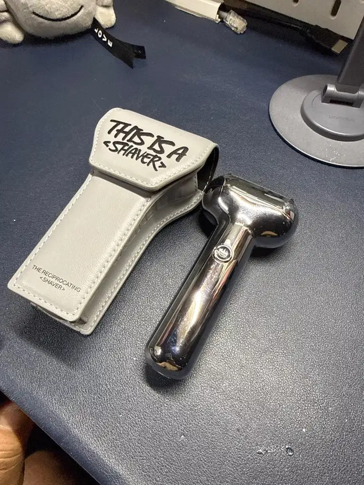 Alat cukur merek This is a shaver