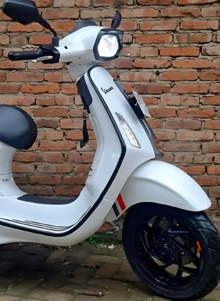 Vespa Sprint S 150 i-Get ABS MY 2024 Putih Mulus Pajak Panjang (NEGO)