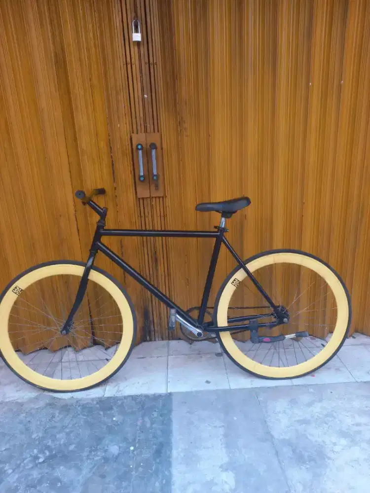 Sepeda fixie+sepeda lipat