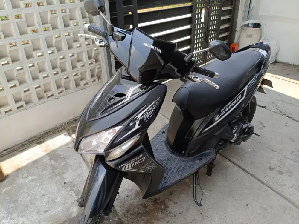 Vario 110 2011 hitam gloss