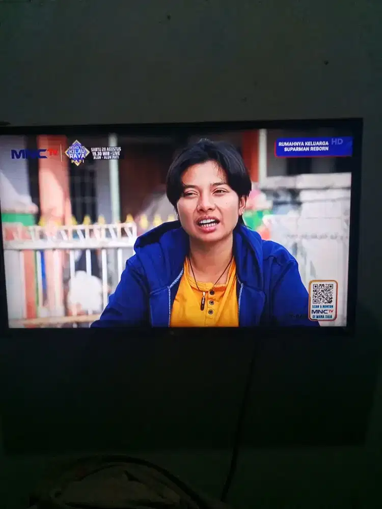 LG digital smart TV 32 inch