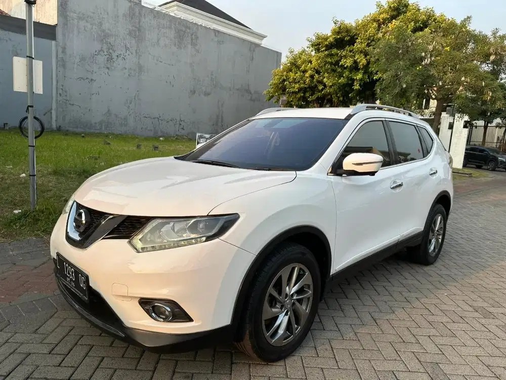 Nissan XTRAIL 2.5 Matic 2016 Putih KM Rendah Record