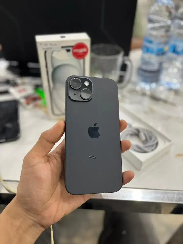 iPhone 15 128 Gb Warna Black Garansi aktif