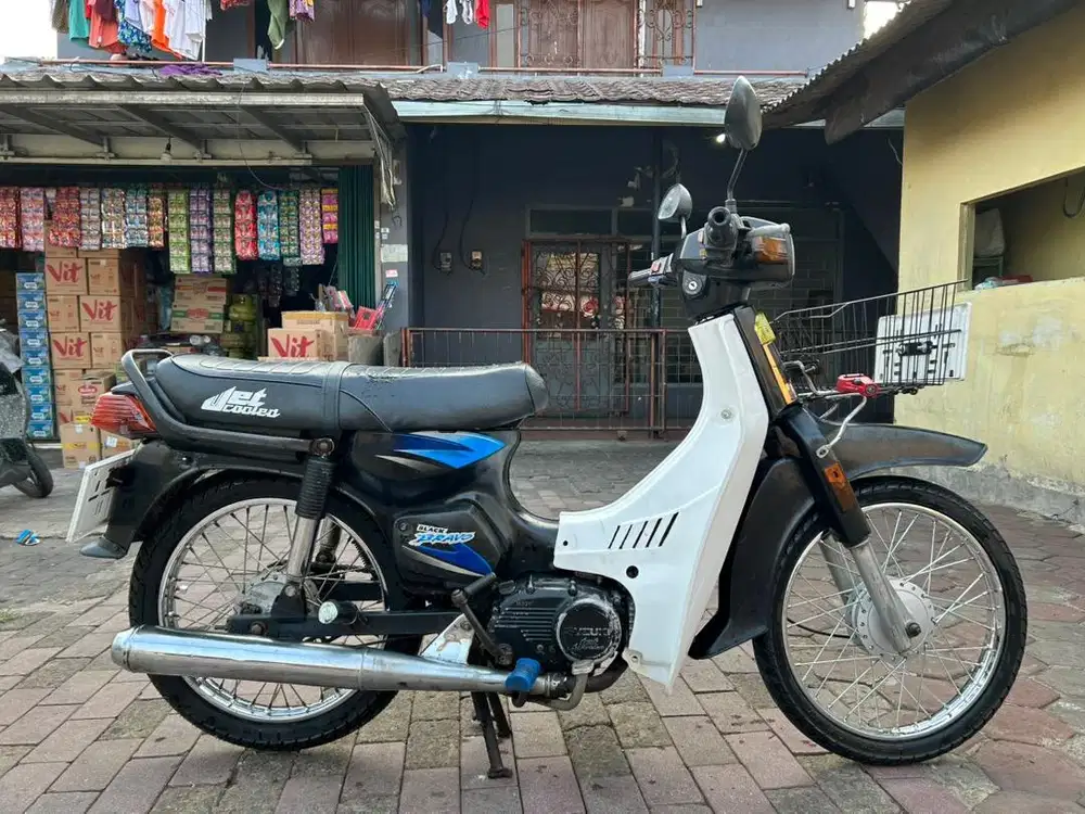 RC100 SUZUKI BRAVO
