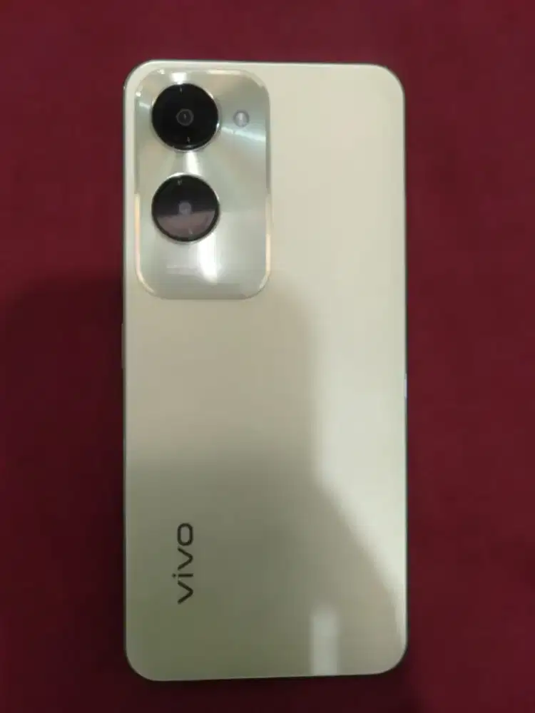 Di jual BU HP vivo Y18 NFC, ram 4+4/128, HP dan casan, lokasi jakpus.