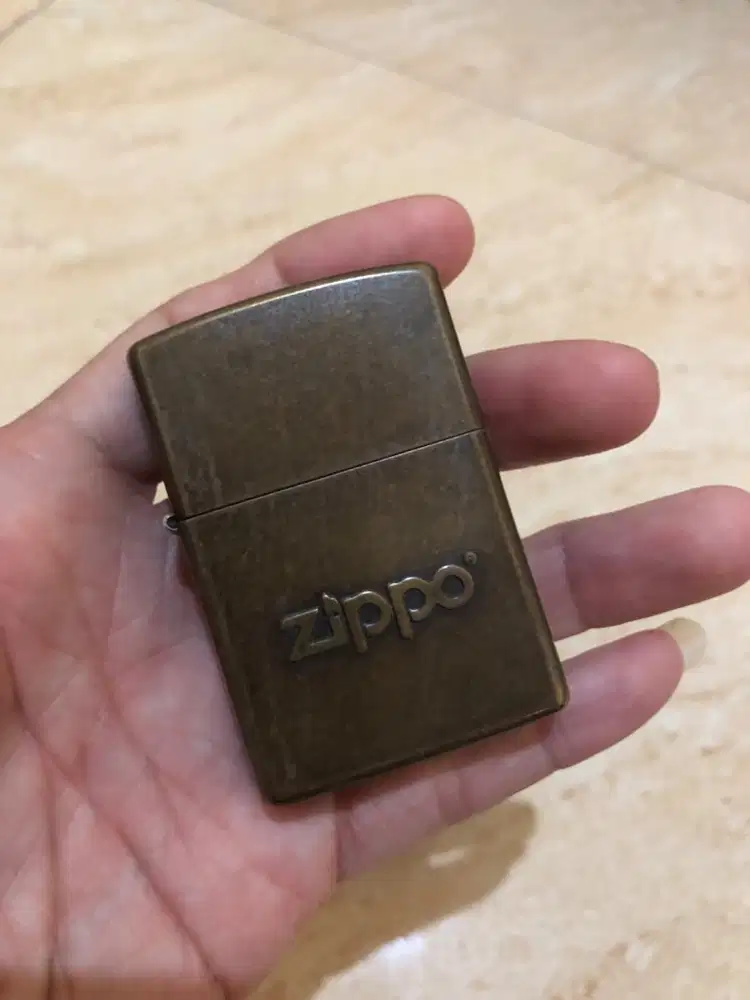 DIJUAL ZIPPO ANTIQUE BRASS ORIGINAL LENGKAP PRODUKSI JANUARI 2021