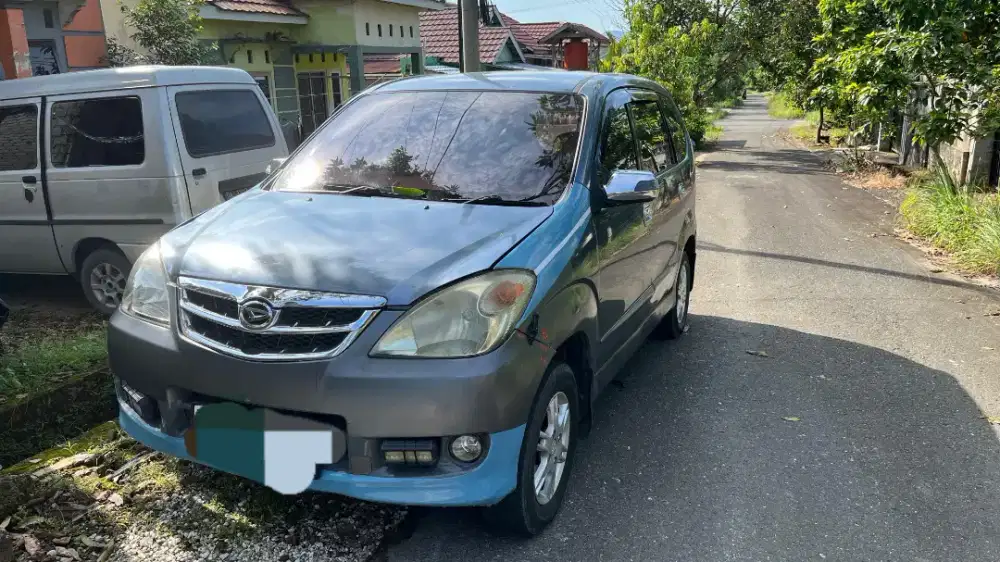 Daihatsu xenia xi-vvti  aoutomatic tahun 2010