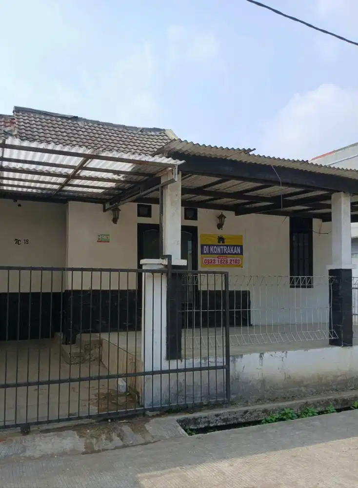 Disewakan rumah di Perumahan Taman Kenari dekat pintu tol Citeureup