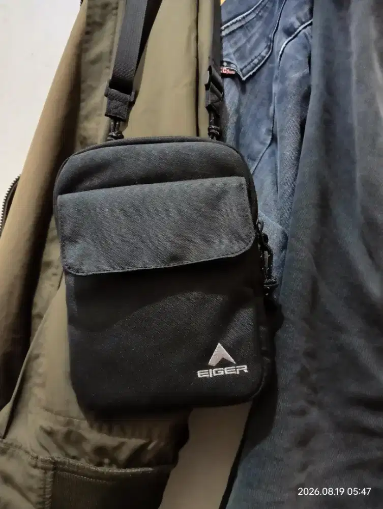 Eiger Pouch Bag