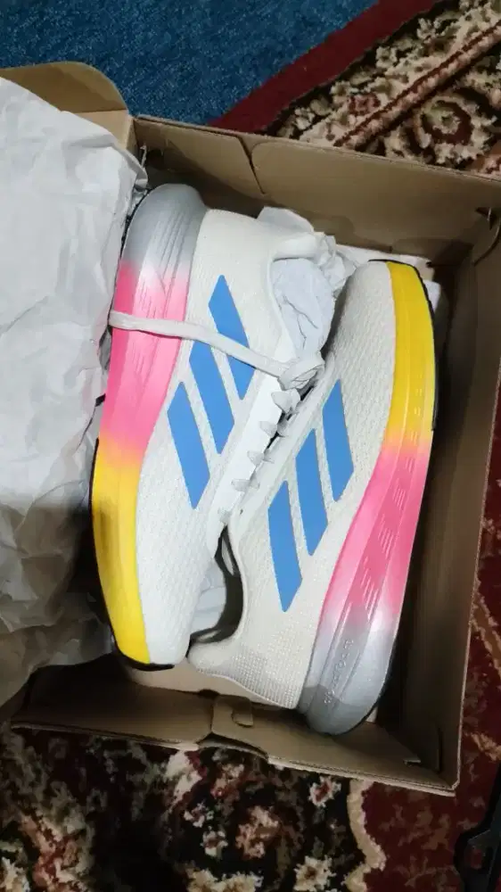 Sepatu RUNNING ADIDAS