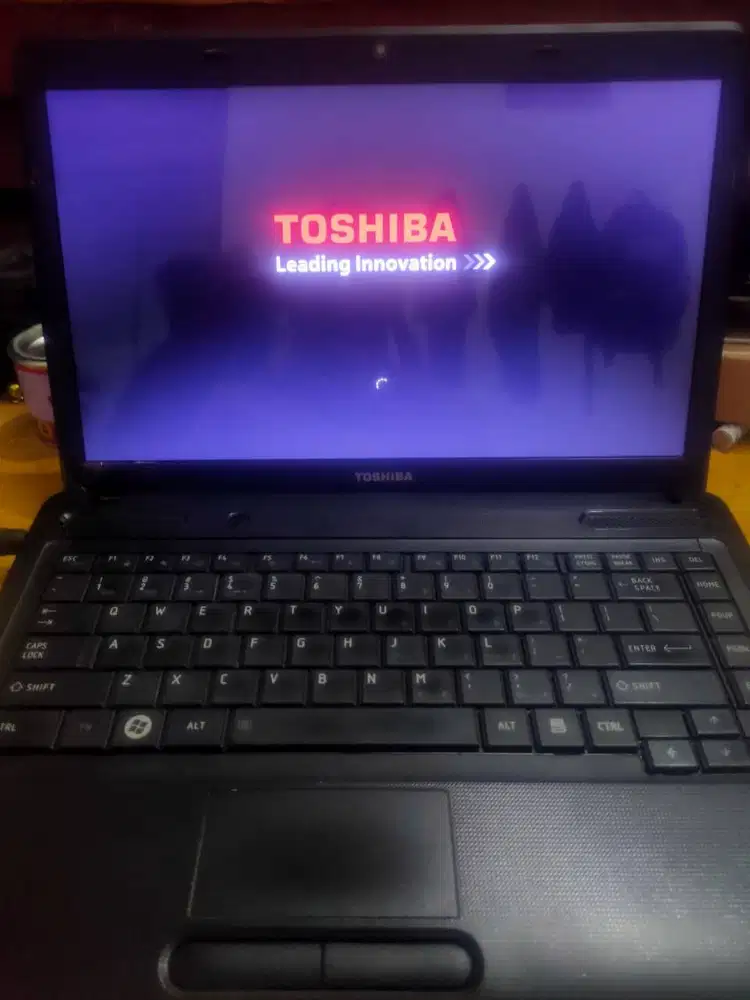 LAPTOP TOSHIBA B40-A CELERON 1005M RAM 4GB TANPA HDD