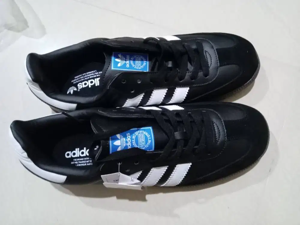 Sepatu adidas original