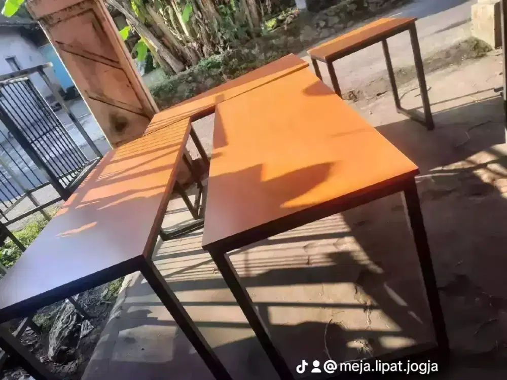 Meja permanen lapis hpl