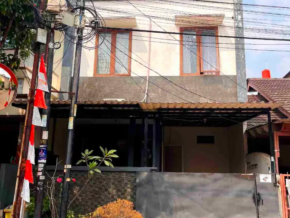 Rumah second bagus terawat di Pesanggrahan Jakarta Selatan
