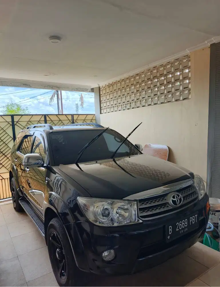 Toyota Fortuner G Luxury 2006 black hitam pajero BU 2005 / 2007 TOYOTA