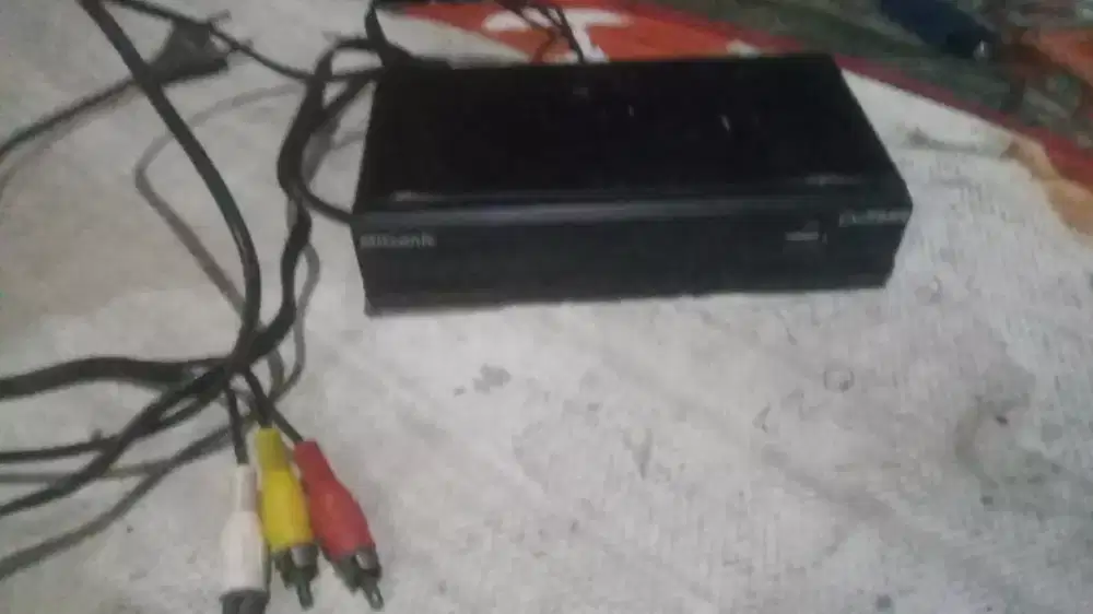 Di jual cepat stb buat tvi  merk mintonic murah