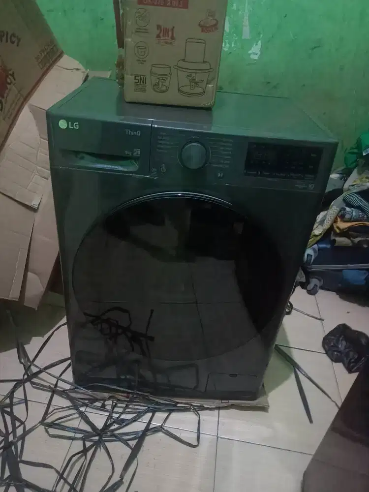 jual mesin cuci Front loading merk LG kap. 9KG 4 JT nego COD M. enim